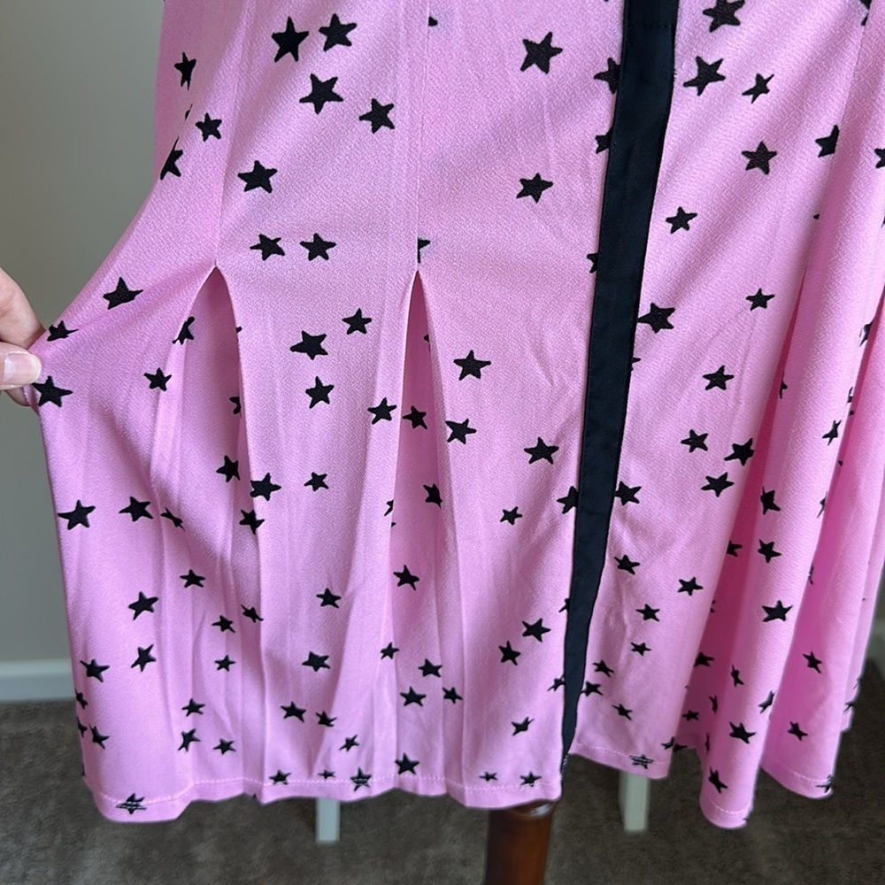 Elle Sleeveless Pink Top with Black Star and Top Lace Design Size Large in GUC - Picture 6 of 17